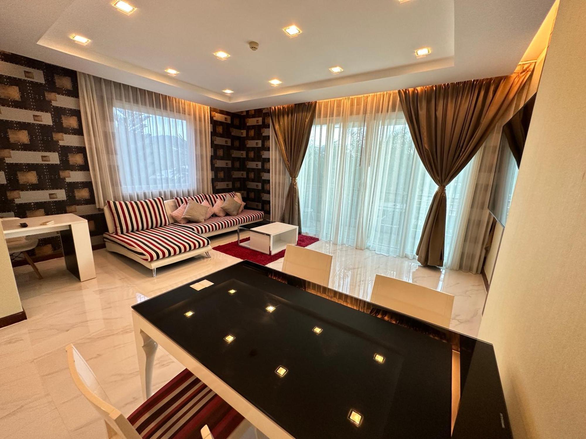 Phuket Condominium Karon Beach Kültér fotó